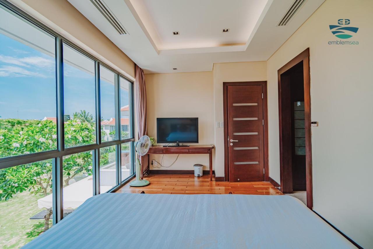 Emblem Sea 3 bedroom villas Da Nang Exteriör bild