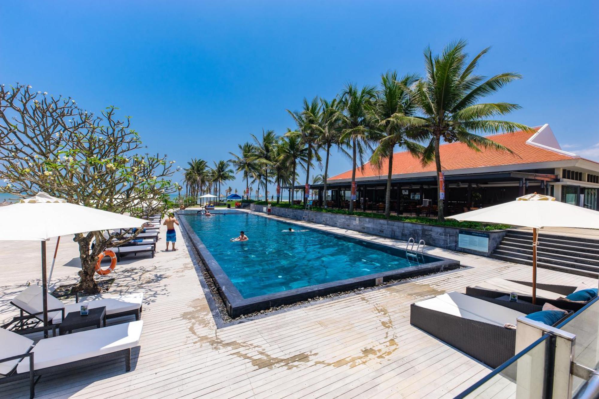 Emblem Sea 3 bedroom villas Da Nang Exteriör bild